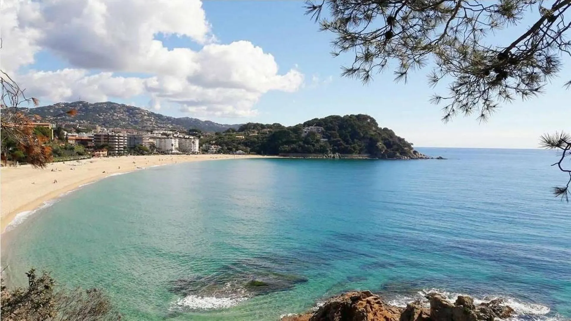 Equipped Centric Apartment With Large Terrace Lloret de Mar